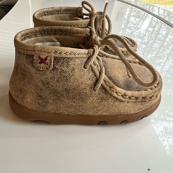 Twisted X - Picture 1 of 7